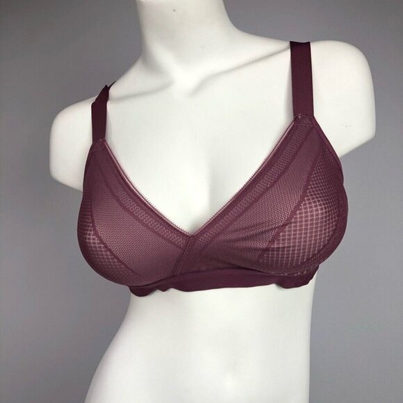 lululemon Awake to Lace Sports Bra 32DD - Picture 1 of 5
